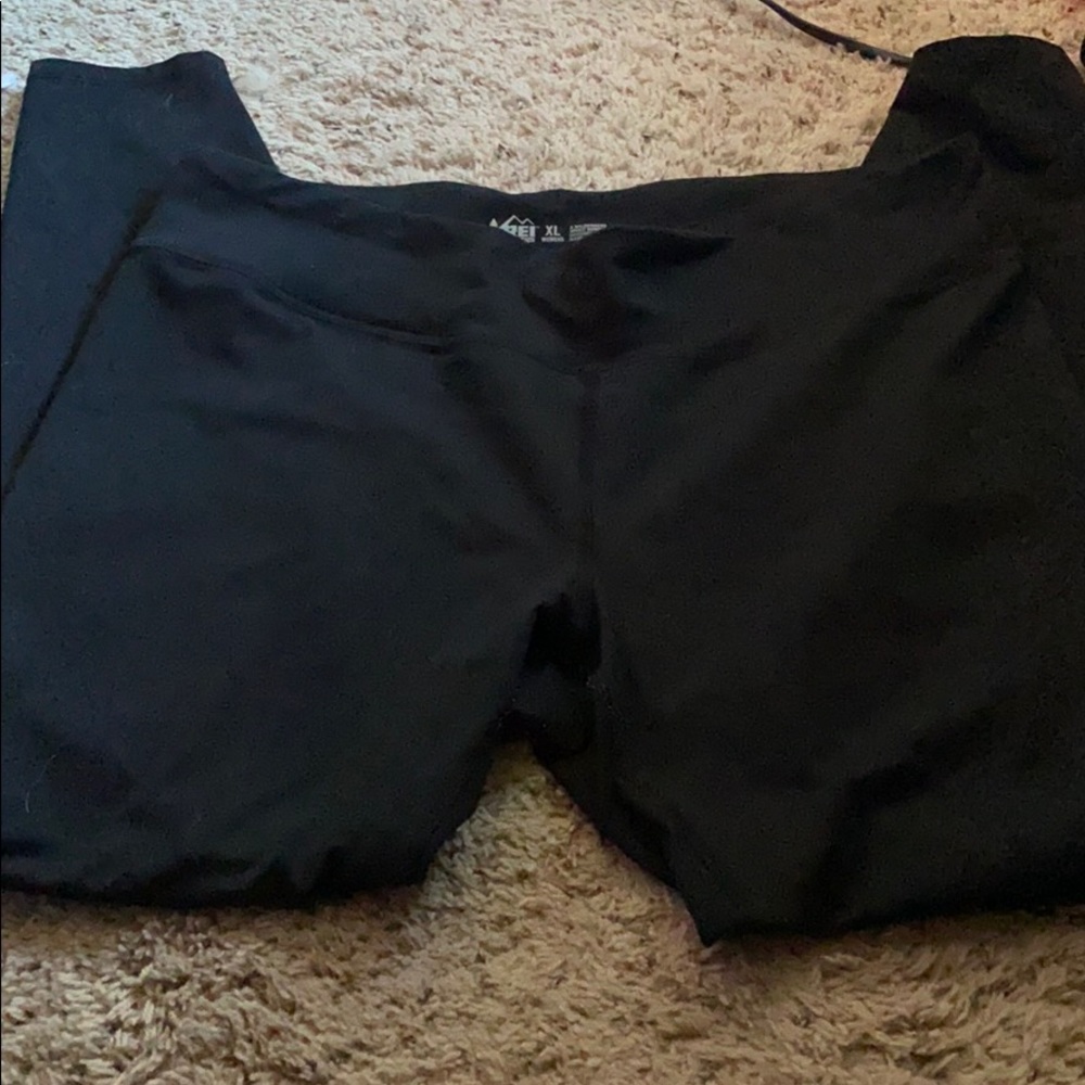 REI Black leggings